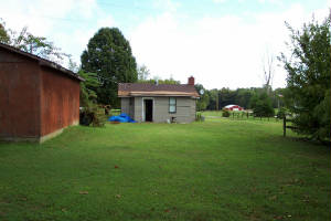 rear_of_house_from_gate_1.jpg